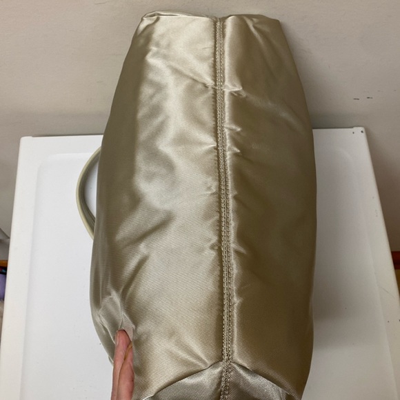 Vera Wang SimplyVera Champagne Satin Shoulder Bag withh patent leather strap - Picture 9 of 10